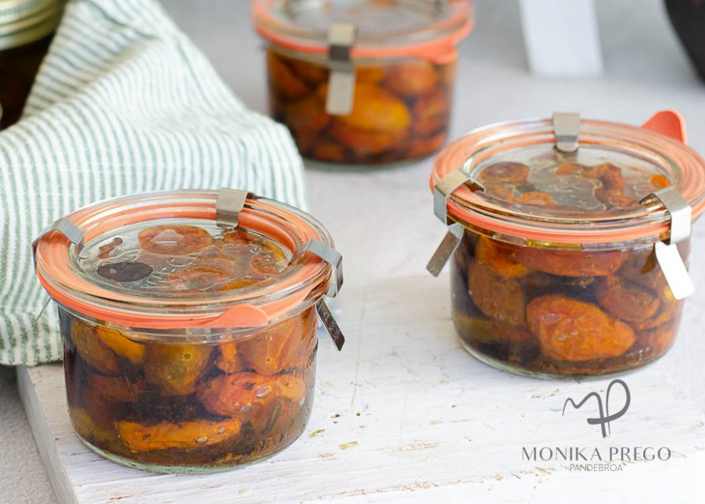 Conserva de cherris en aceite