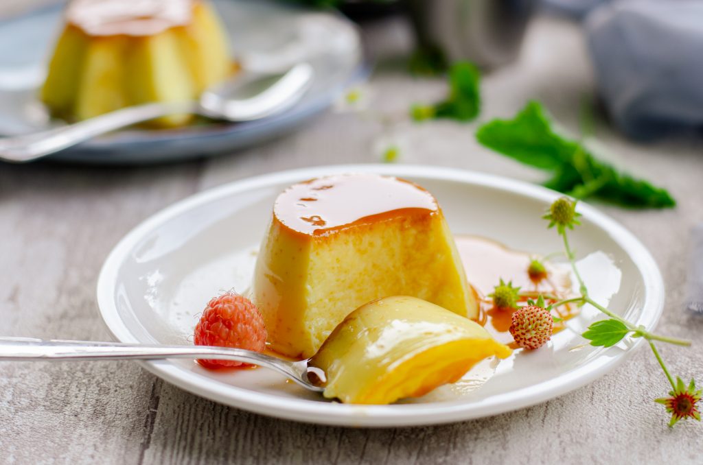 Flan de huevo casero tradicional