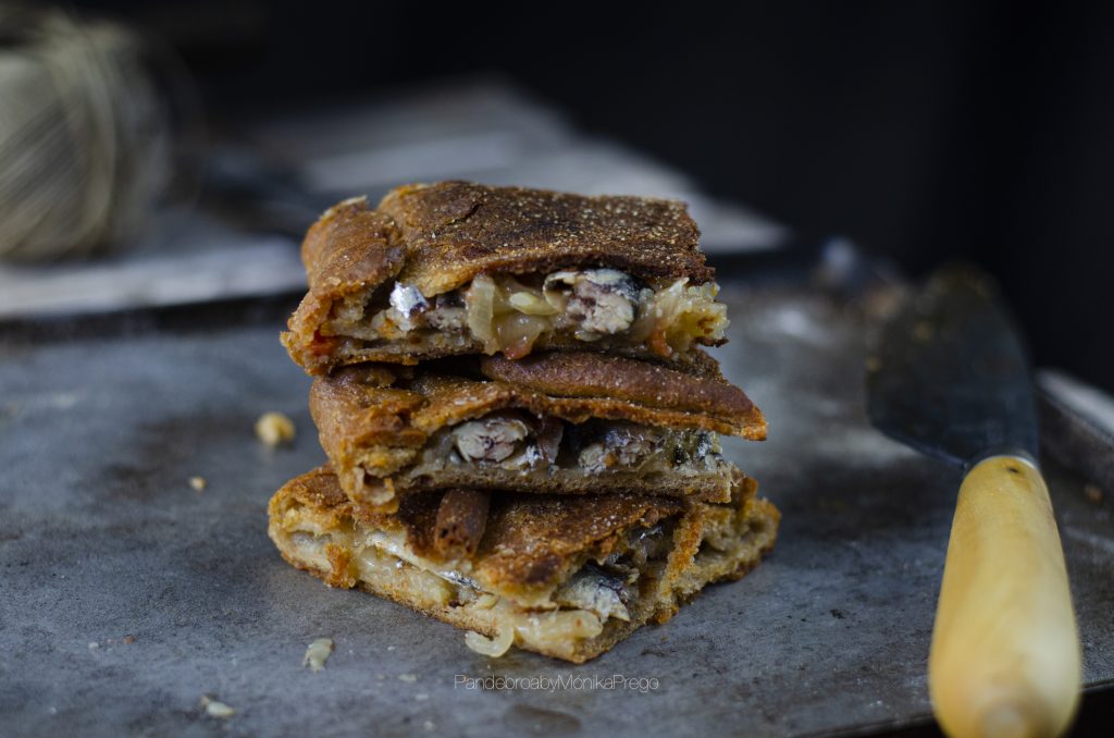 Empanada gallega de sardinillas