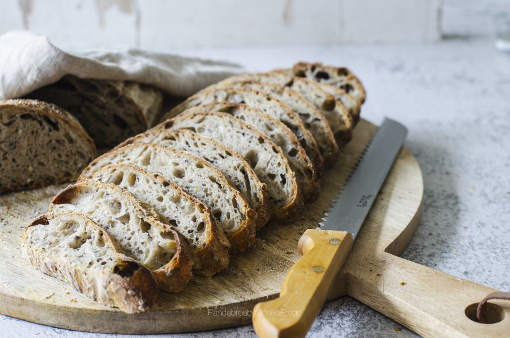 pan con semillas tostadas