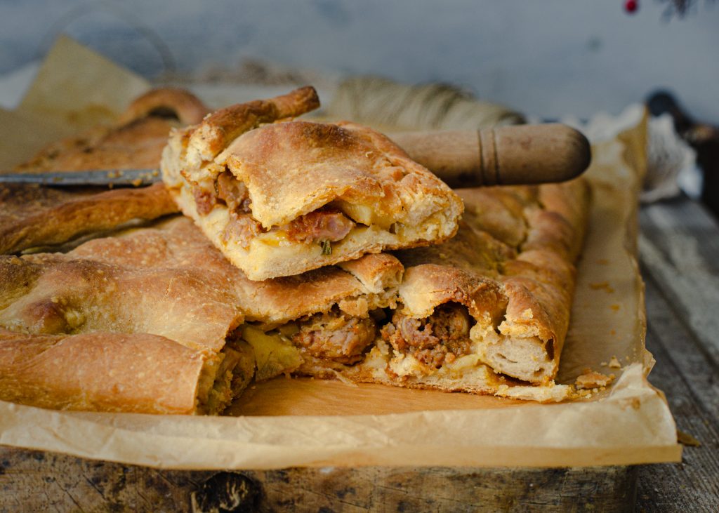 empanada de costilla adobada