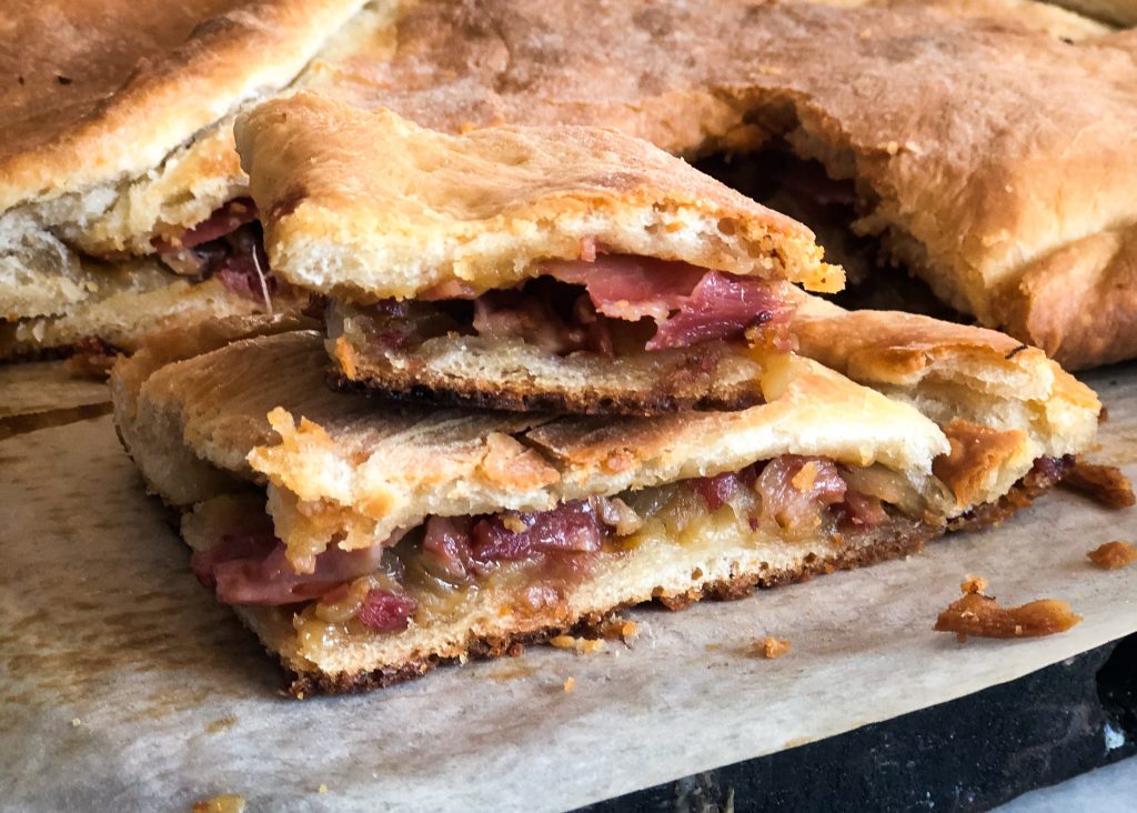 Empanada de lacon a la gallega