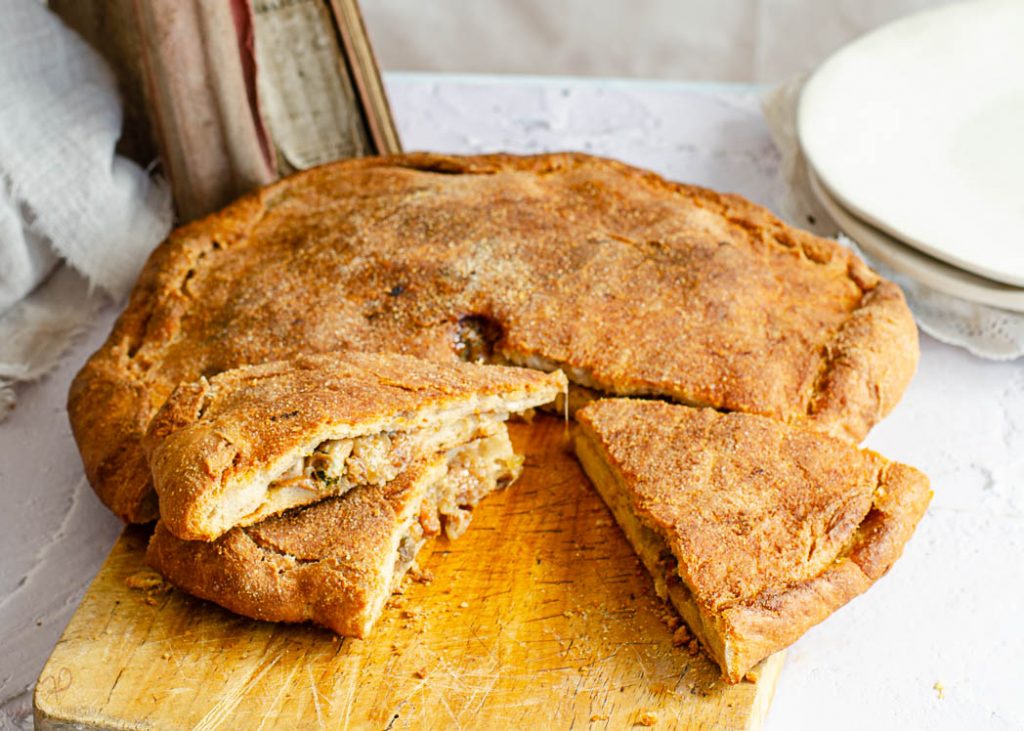 Empanada de bacalao con berberechos