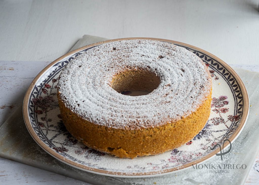 Tarta de maíz y castañas esponjosa 