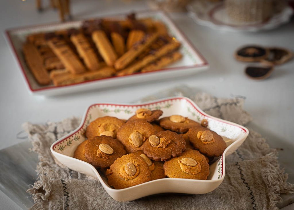 Surtido de galletas de canela