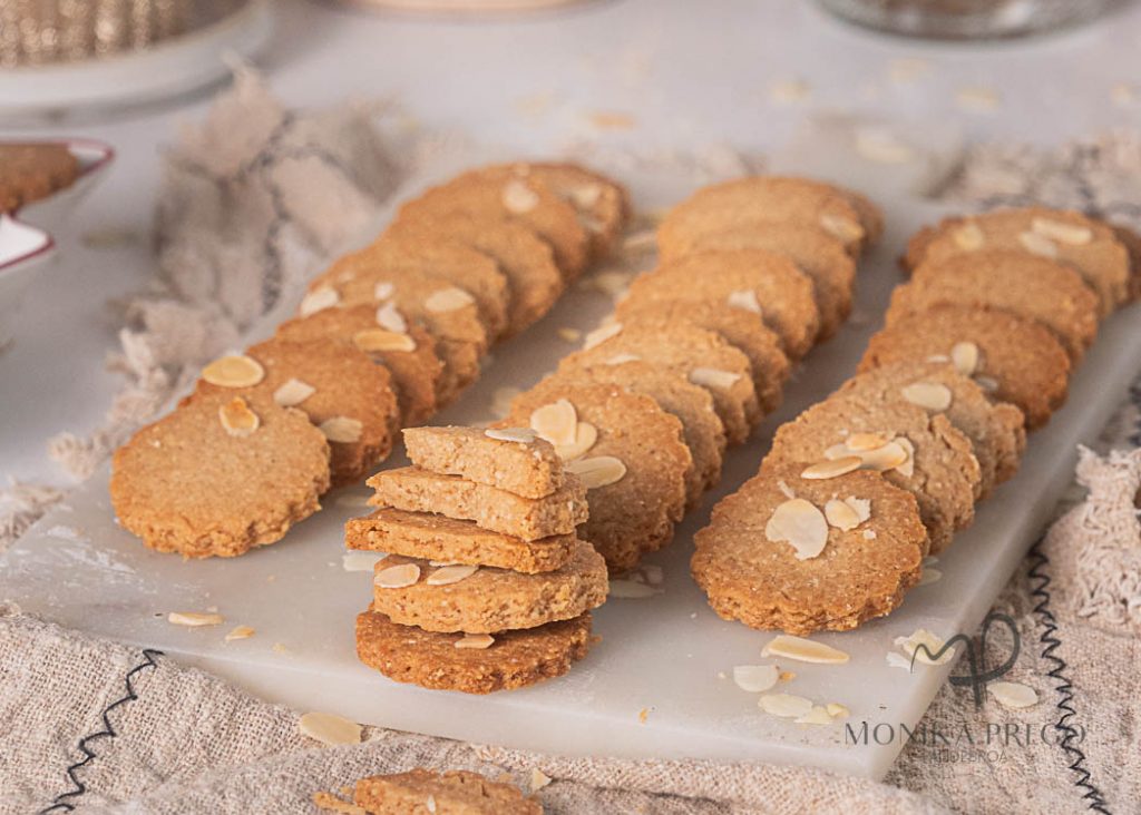Pastas navideñas de anís y almendra